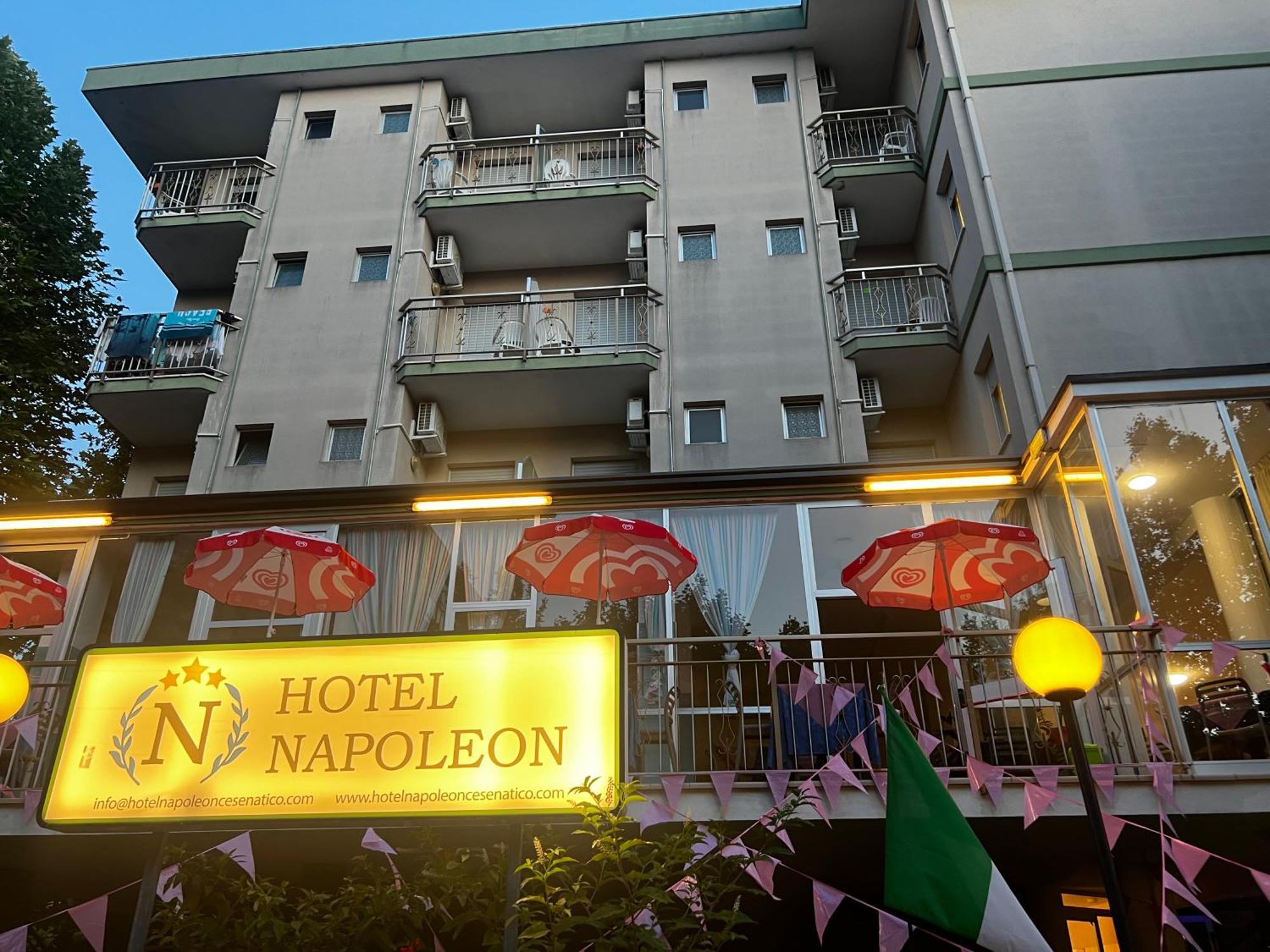 Hotel Napoleon Cesenatico Luaran gambar