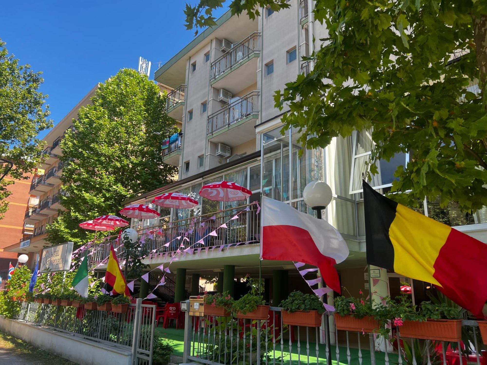 Hotel Napoleon Cesenatico Luaran gambar